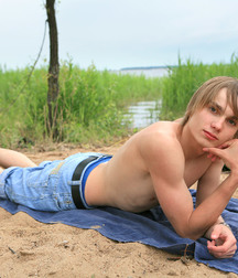 Gleb Fourth Set Outdoors 5cd0c0ef6df4d.jpg