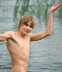 Gleb Fourth Set Outdoors 5cd0c103576eb.jpg