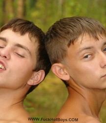 Mike & Alexander (Outdoors) 5cd7522be34ef.jpg