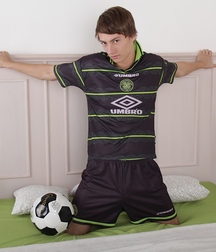 Tommy Hunter Second and Last Set from BoyFun (Solo) 5cdc80762d22f.jpg