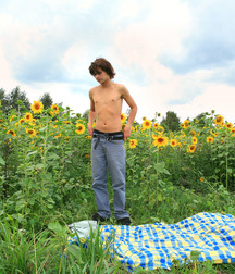 Hans (Outdoors) Second and Last Set 5cec74e33fabe.jpg