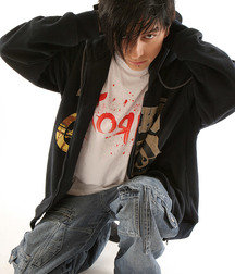 Johnatan First Set 5ced8a53eb73d.jpg