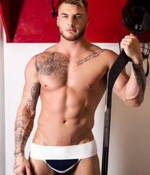 twinks 5d30e28e1f284.jpg
