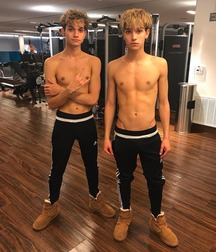 twinks 5d30e2d1bf7ec.jpg