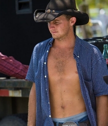 A Little Bit Country 4 5ce4c2677025c.jpg