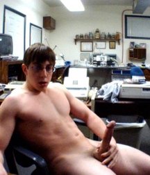 Boys with Phones 4 5d44296f9793e.jpg