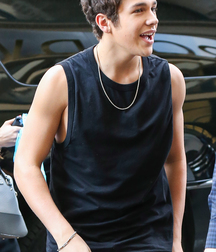 Austin Mahone Megamix 5d442e1c0975c.jpg