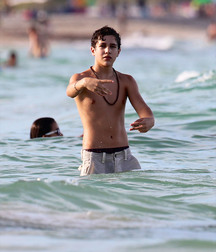 Austin Mahone Megamix 5d442e3905760.jpg