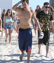 Austin Mahone Megamix 5d442e82ab082.jpg