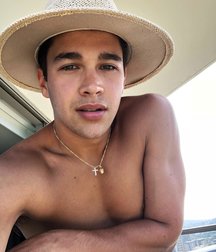 Austin Mahone Megamix 5d442ed3c98d1.jpg