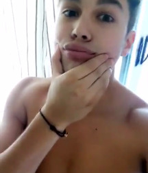 Austin Mahone Megamix 5d442fb3541f5.jpg