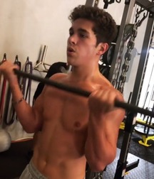 Austin Mahone Megamix 5d442ff7be64e.jpg