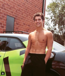 Austin Mahone Megamix 5d44304d74498.png