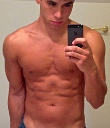 Boys with Phones 6 5d4e51226cb70.jpg