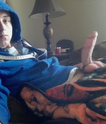 Boys with Phones 6 5d4e514d2d450.jpg