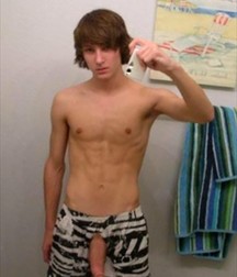 Boys with Phones 6 5d4e5153a3ce9.jpg
