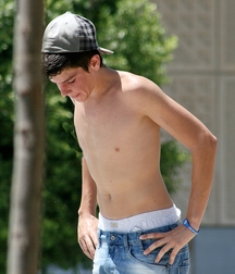 Saggin' 5d787f6f012f1.jpg