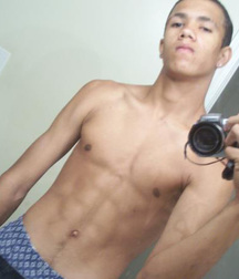 Saggin' 5d787f76e9887.jpg