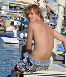 Saggin' 5d787f86c86e3.jpg