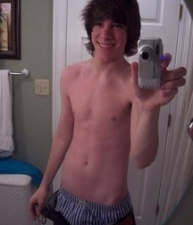 Saggin' 5d7c108fe0c35.jpg