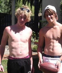 Saggin' 5d7c10a832295.jpg