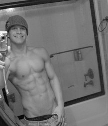 Saggin' 2 5d7e903b2357c.jpg