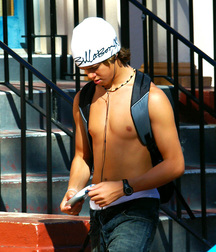 Saggin' 2 5d7e907267590.jpg