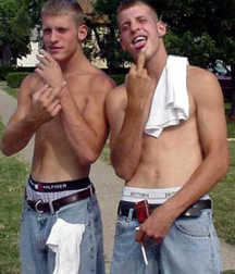 Saggin' 2 5d7e90911032c.jpg