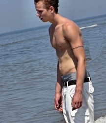 Saggin' 2 5d7e9092e4836.jpg