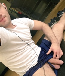 Boys with Phones 12 5d86e049b70f8.jpg