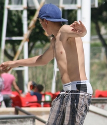 Saggin' 4 5d8bcd94d5876.jpg