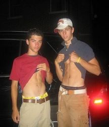Saggin' 4 5d8bcdbd0b85a.jpg