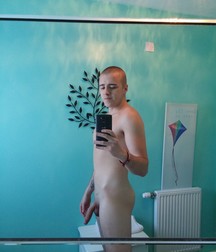 Boys with Phones 13 5d8d685eb66b4.jpg