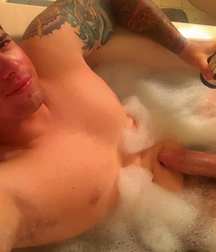 Boys with Phones 14 5d9411e17b1f1.jpg