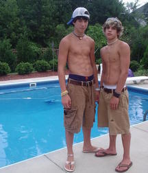 Saggin' 5 5d9809726b687.jpg
