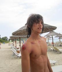 Luscious Locks 10 5d9b45c96f208.jpg