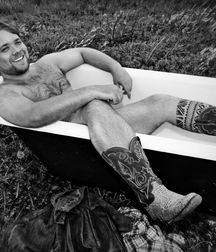 A Little Bit Country 18 5d9e68a0b43c6.jpg