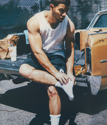 Nick Jonas: From Cutie to Stud 5da2770dd72c5.png