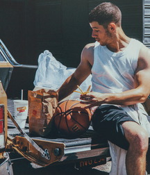 Nick Jonas: From Cutie to Stud 5da27735ab237.jpg