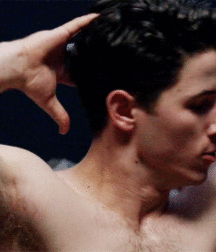 Nick Jonas: From Cutie to Stud 5da27755d05bb.gif