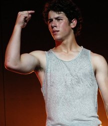Nick Jonas: From Cutie to Stud 5da2776d5cde8.jpg