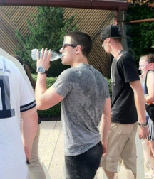 Nick Jonas: From Cutie to Stud 5da27793dc5f7.jpg