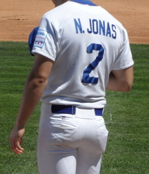 Nick Jonas: From Cutie to Stud 5da277c5e160c.jpg