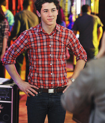 Nick Jonas: From Cutie to Stud 5da2783f44bbd.jpg