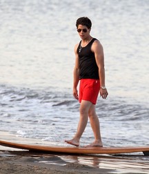 Nick Jonas: From Cutie to Stud 5da2785fb0f7c.jpg
