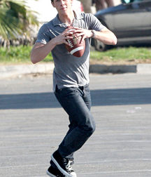 Nick Jonas: From Cutie to Stud 5da278656f83c.jpg