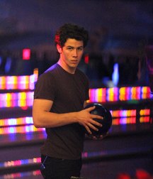 Nick Jonas: From Cutie to Stud 5da2787c88614.jpg