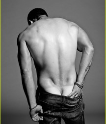 Nick Jonas: From Cutie to Stud 5da278892cf81.jpg