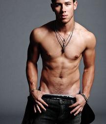 Nick Jonas: From Cutie to Stud 5da2788a97dbe.jpg