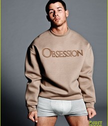 Nick Jonas: From Cutie to Stud 5da278915fea2.jpg
